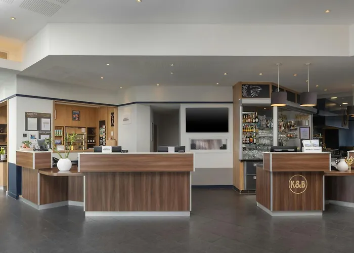 Courtyard By Marriott Toulouse Airport Hotel